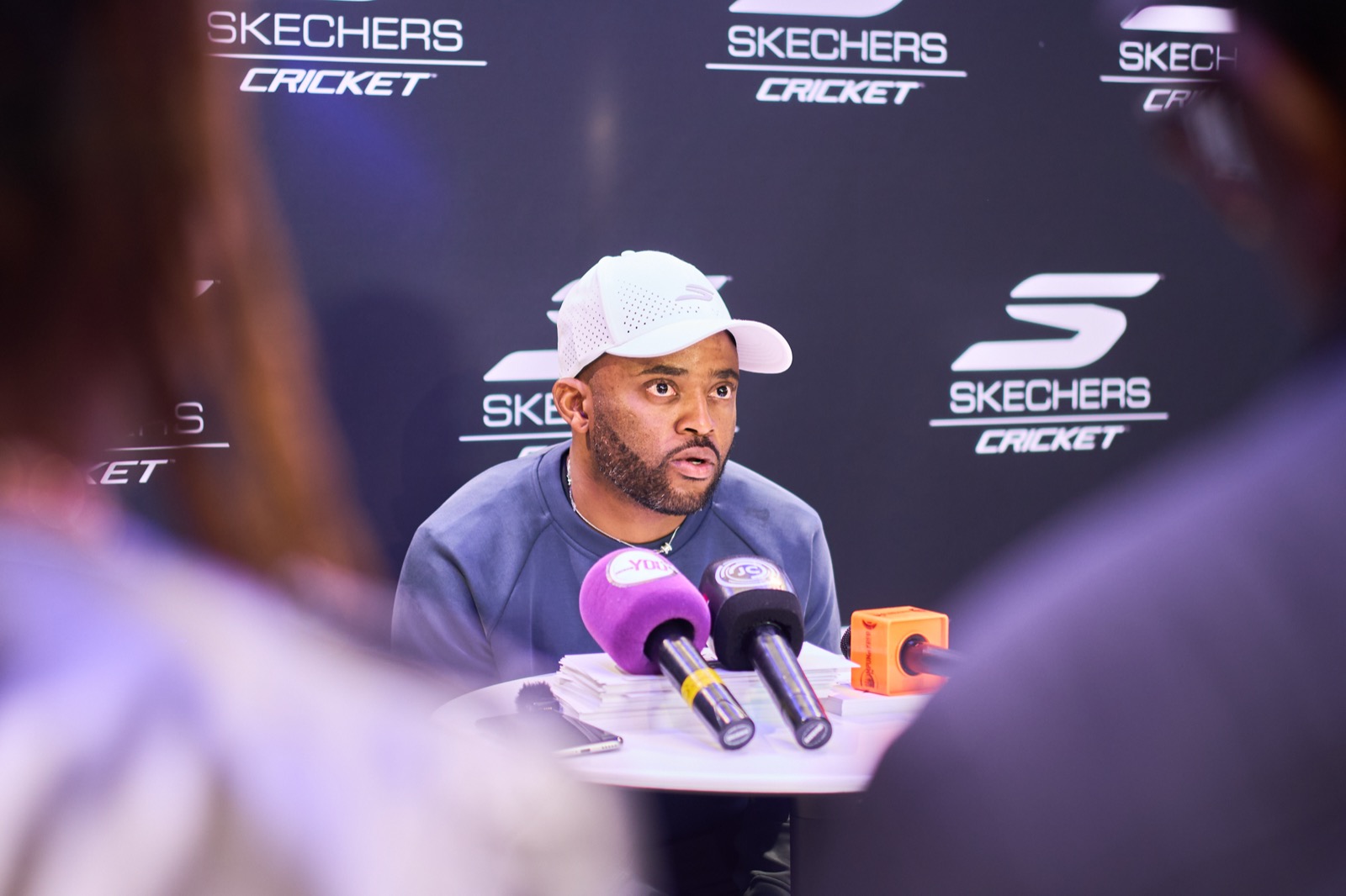 A press moment at the Skechers Temba Bavuma meet and greet